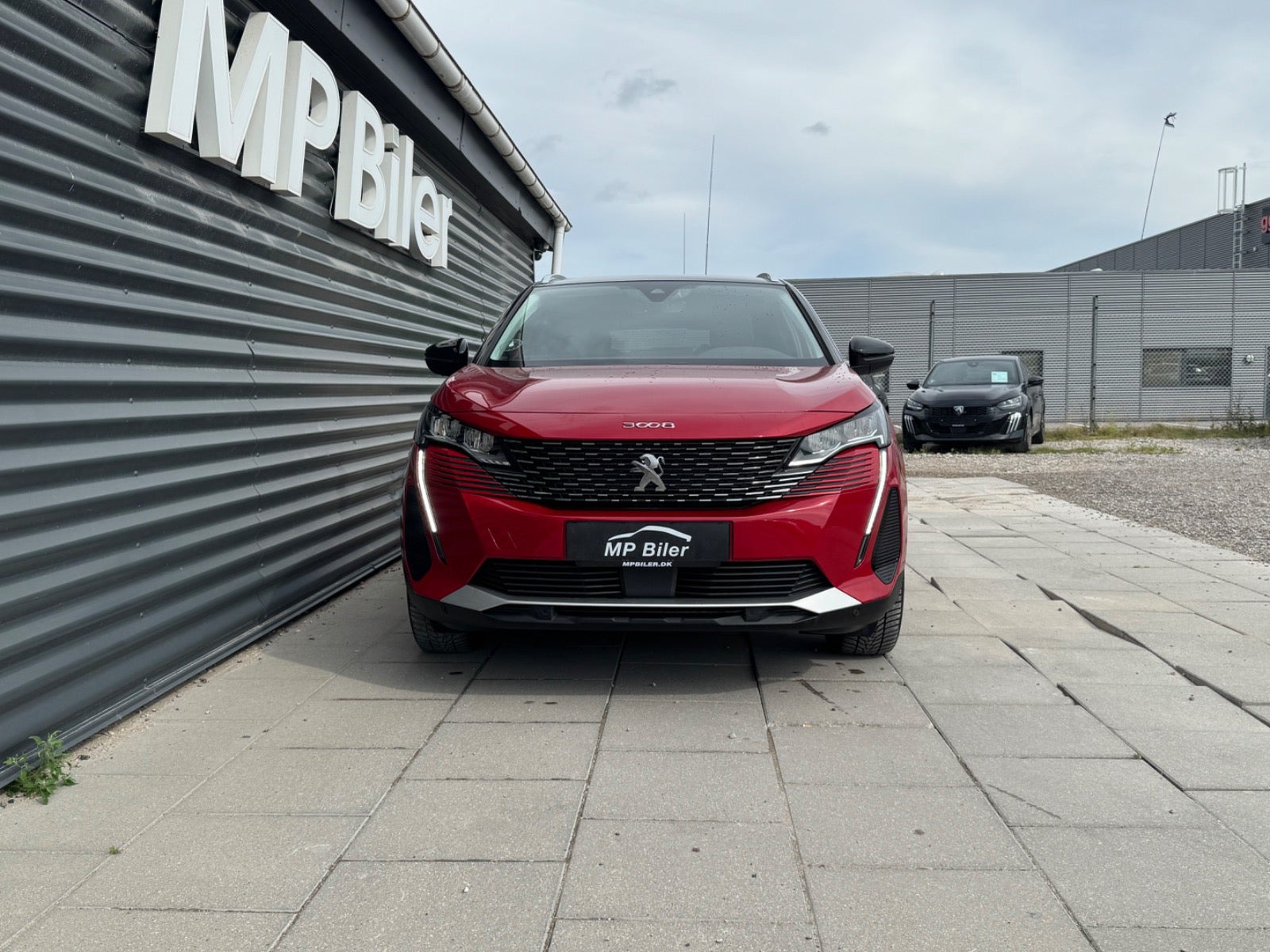 Rød Peugeot 3008 fra 2021