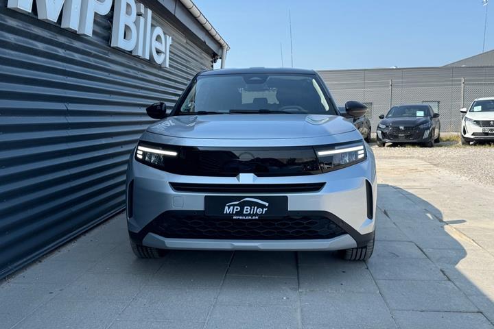 Sølv Opel Frontera fra 2025