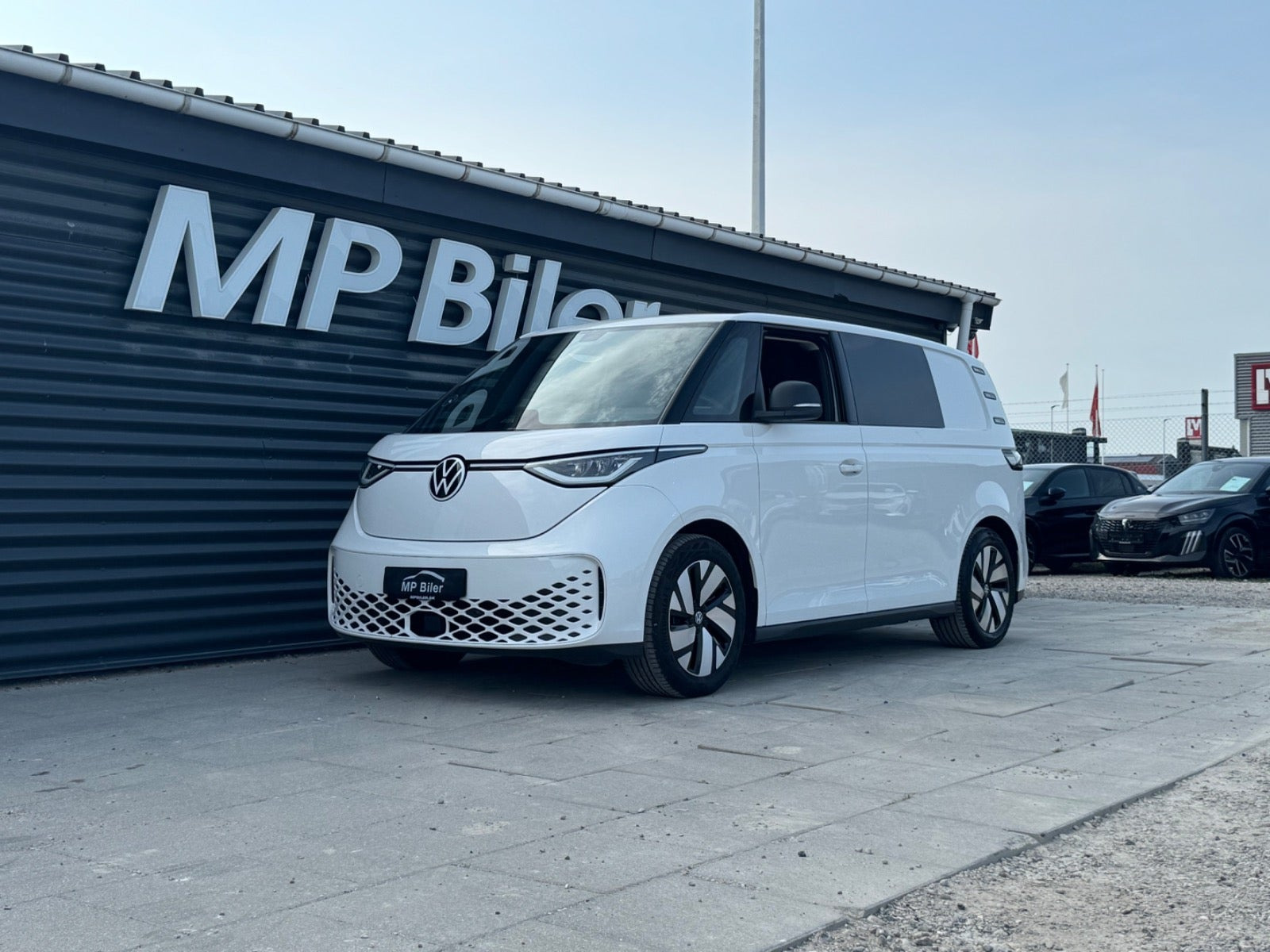 VW ID.Buzz 77 Pro Van