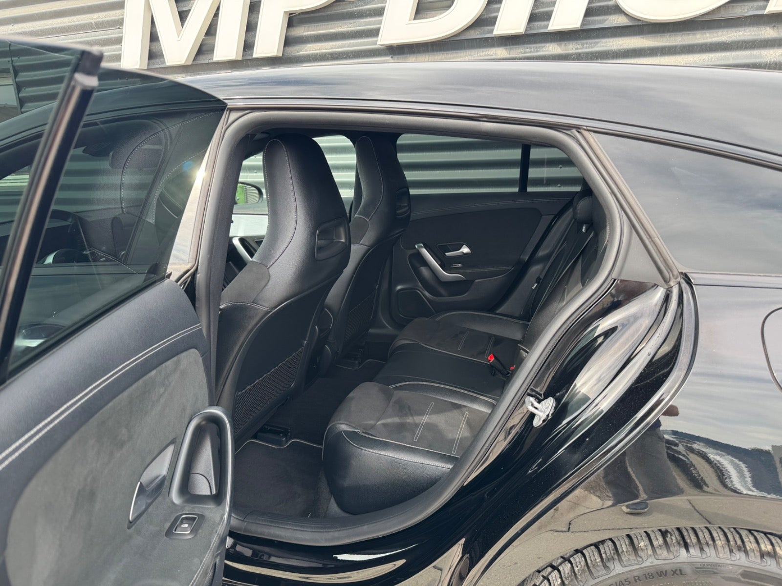 Sort Mercedes CLA250 e fra 2021