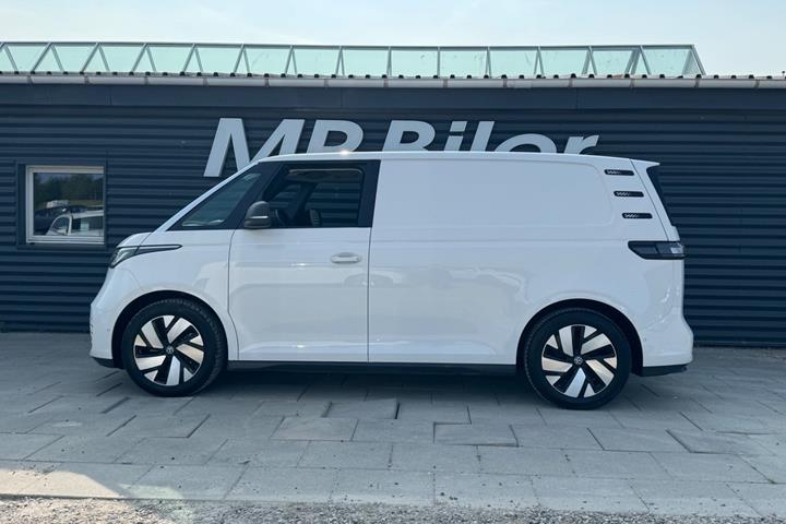 Hvid VW ID.Buzz fra 2024