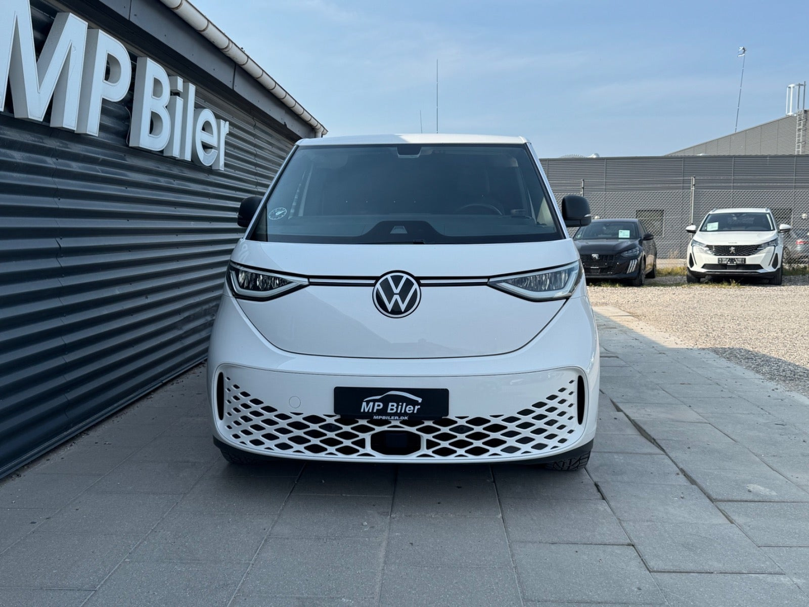 Hvid VW ID.Buzz fra 2024