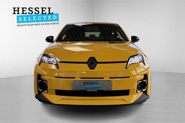 Gul Renault 5 E-Tech fra 2025
