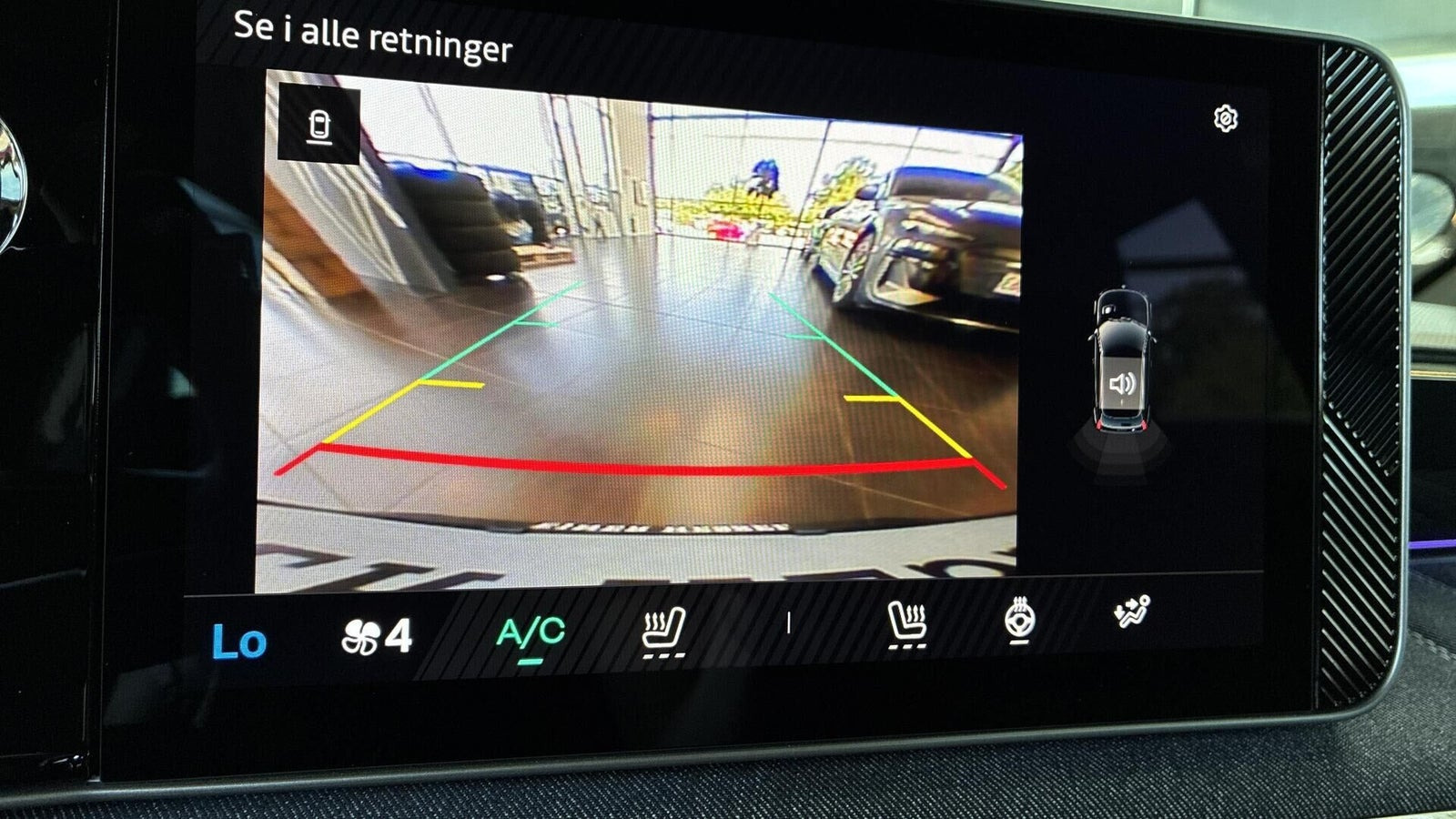 Gul Renault 5 E-Tech fra 2025