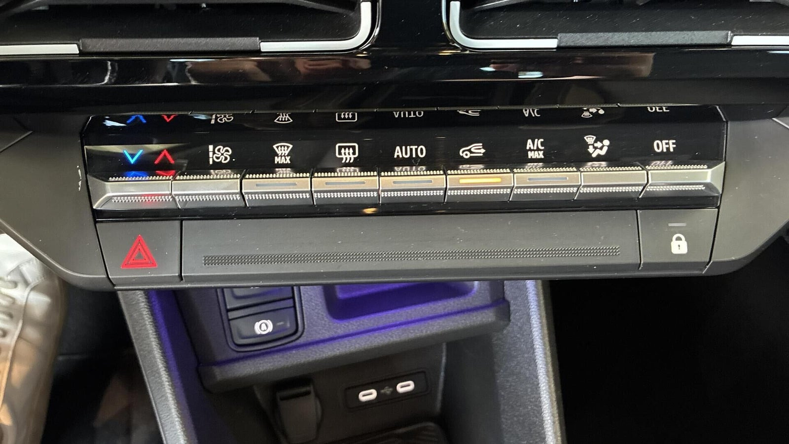 Gul Renault 5 E-Tech fra 2025