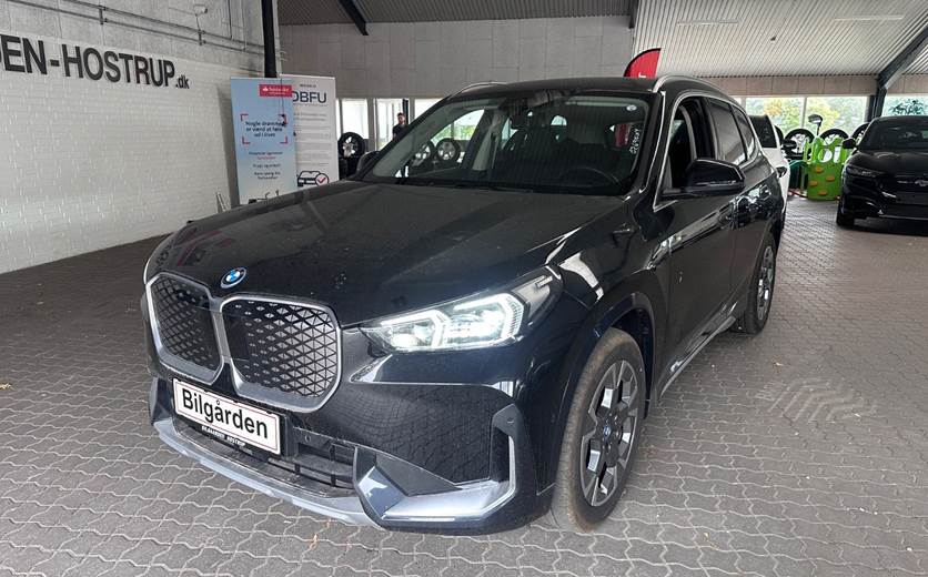 BMW iX1 eDrive20 X-Line