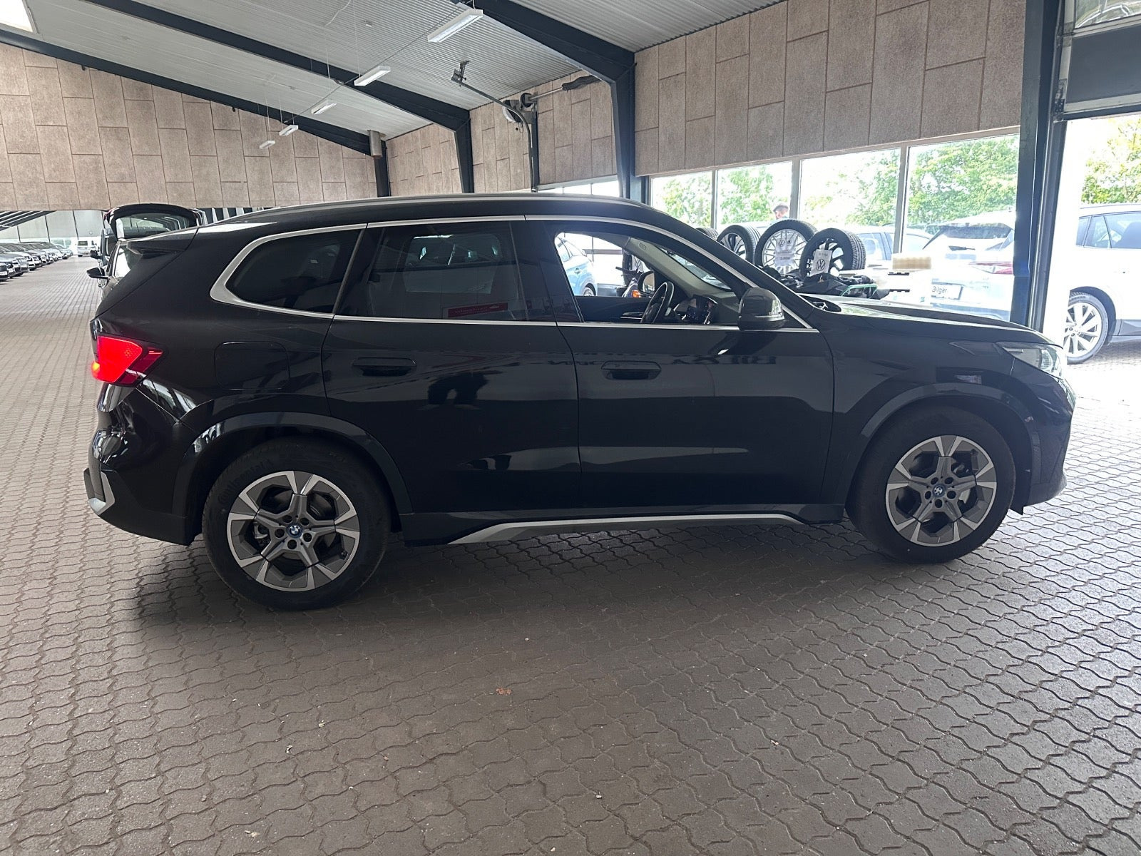undefined BMW iX1 fra 2025