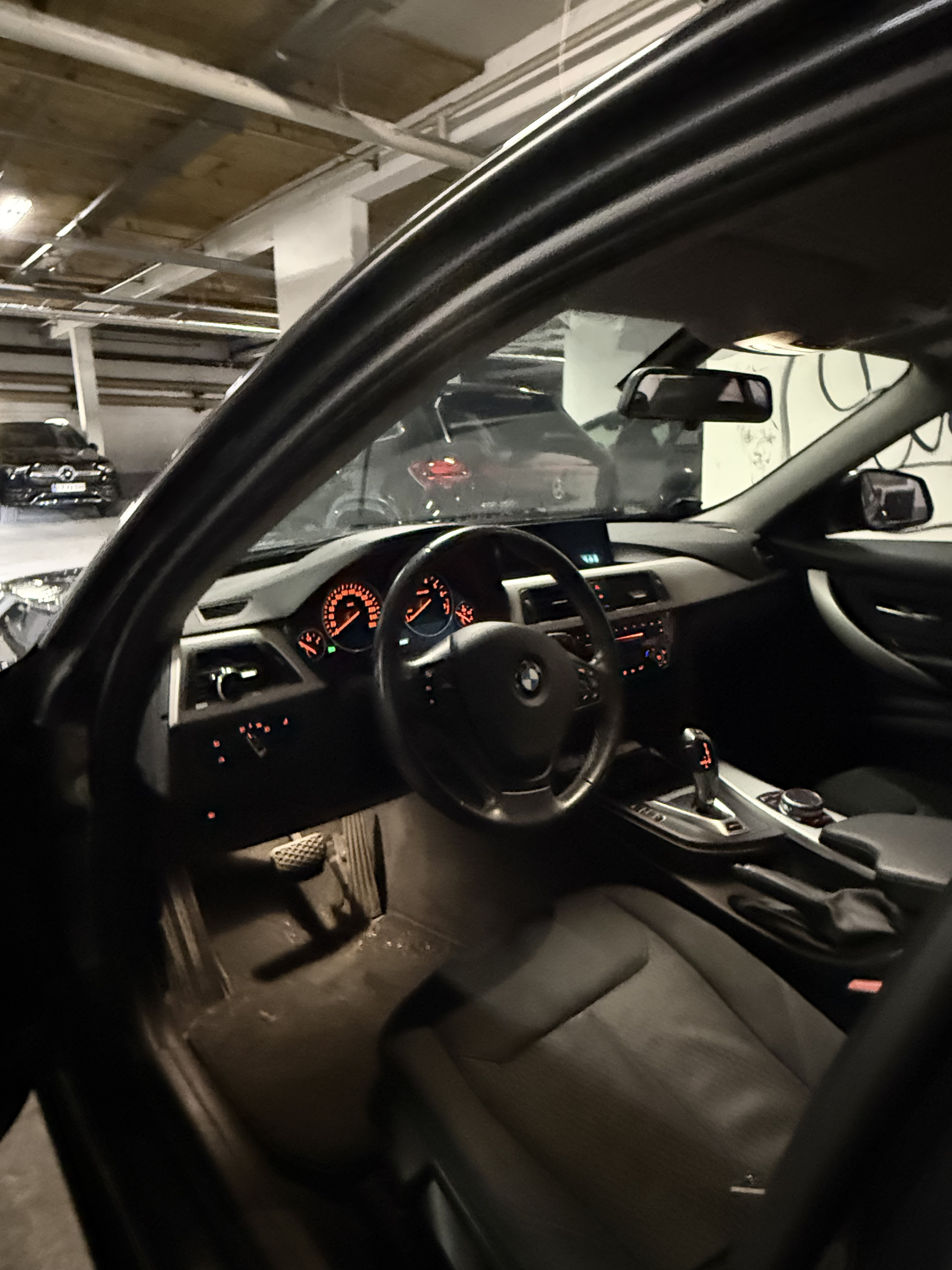 Grå BMW 3-Serie fra 2016