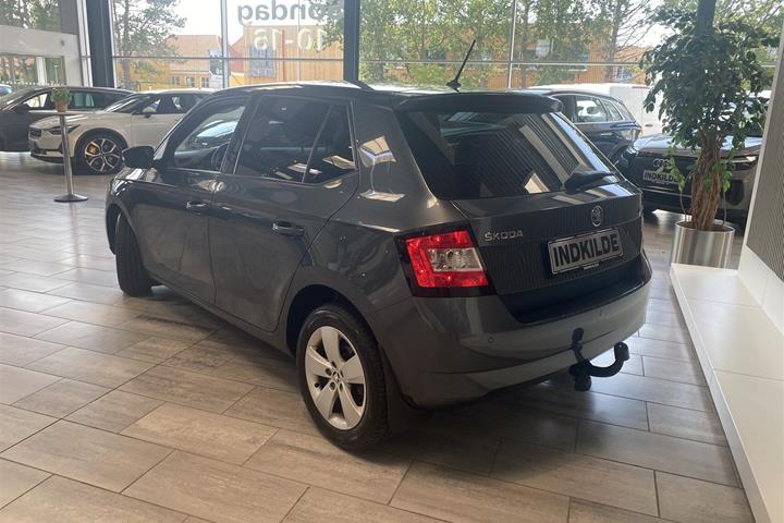 Sort Skoda Fabia fra 2017