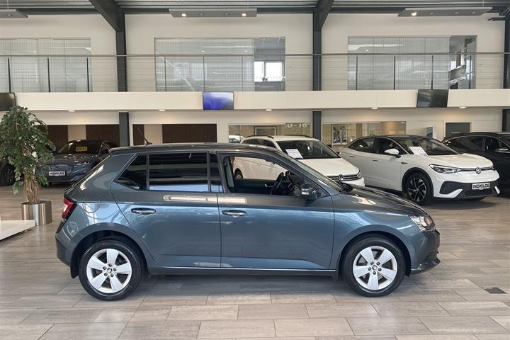 Sort Skoda Fabia fra 2017