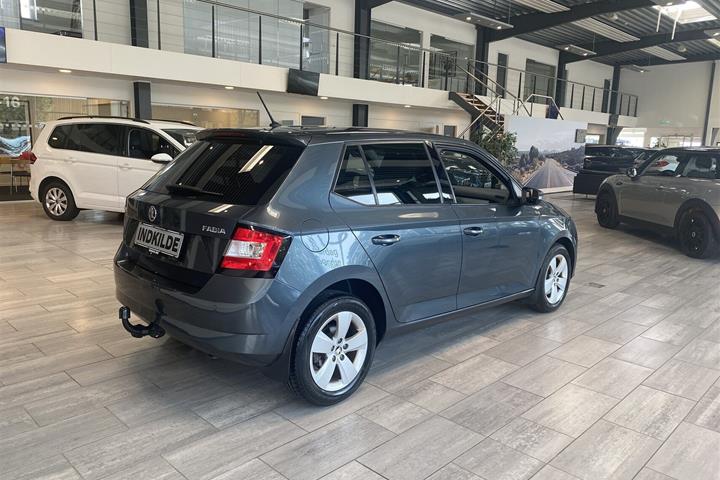 Sort Skoda Fabia fra 2017