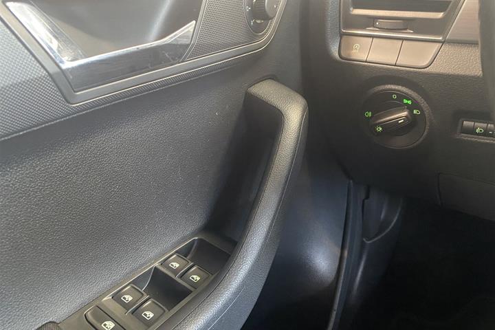 Sort Skoda Fabia fra 2017