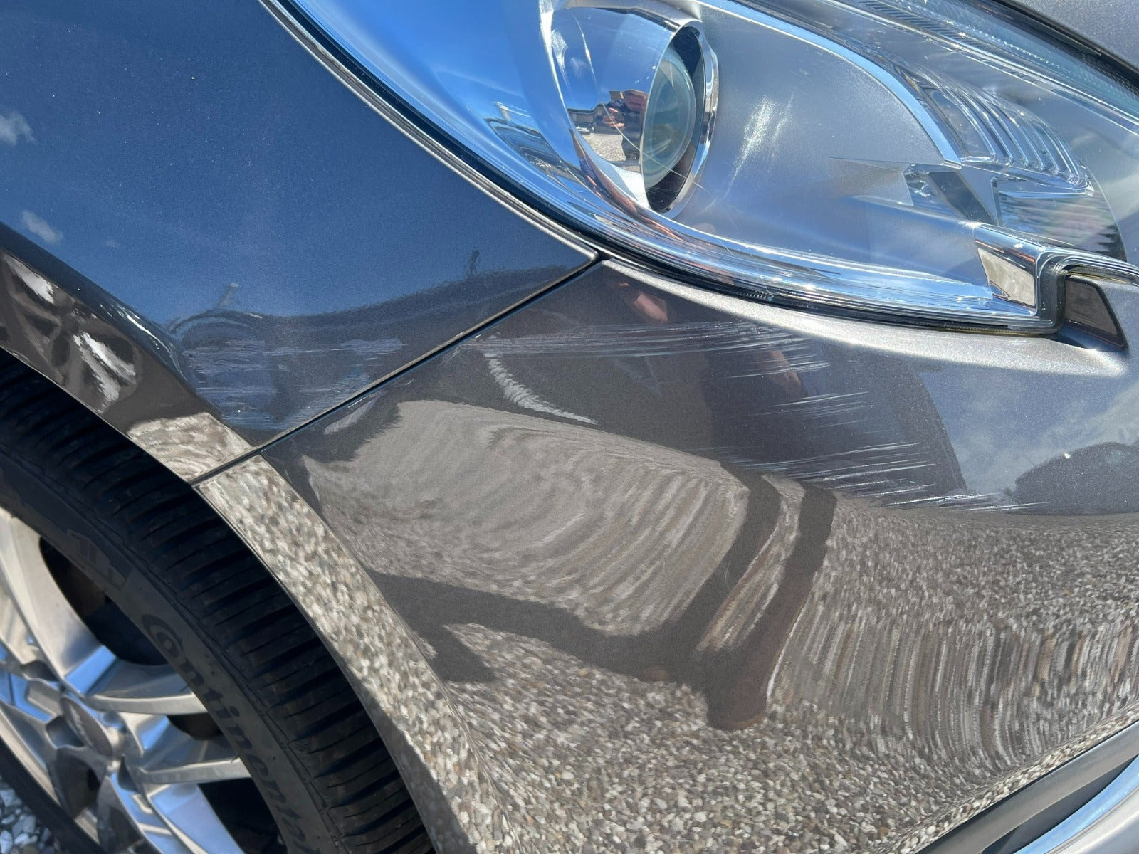 Grå Peugeot 2008 fra 2016