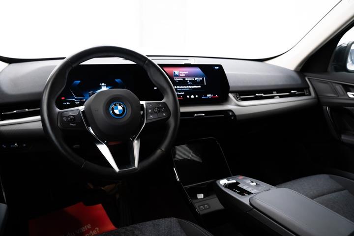 undefined BMW iX1 fra 2025