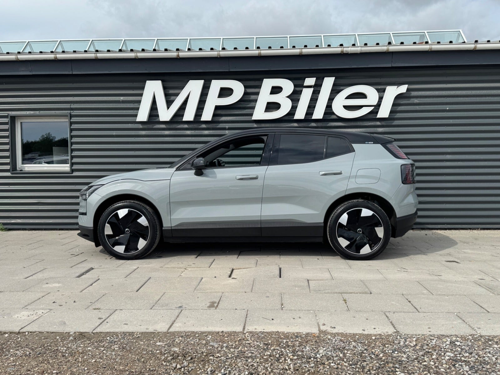 Grå Volvo EX30 fra 2024