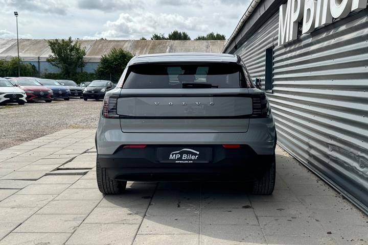 Grå Volvo EX30 fra 2024