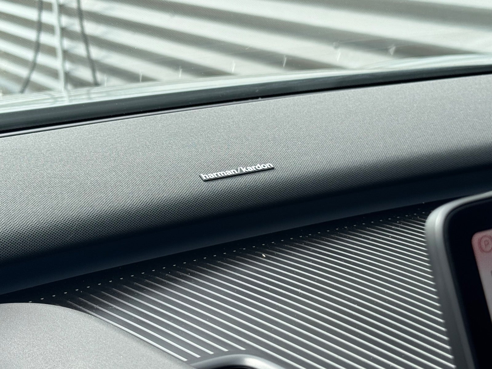 Grå Volvo EX30 fra 2024