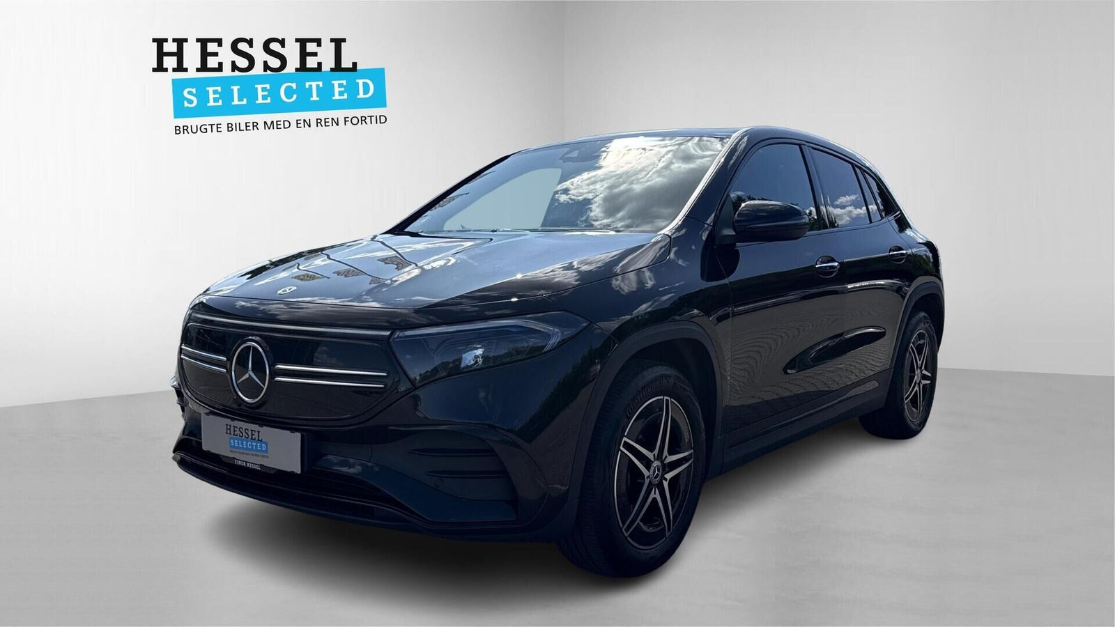 Sort Mercedes EQA250+ fra 2024 set udefra