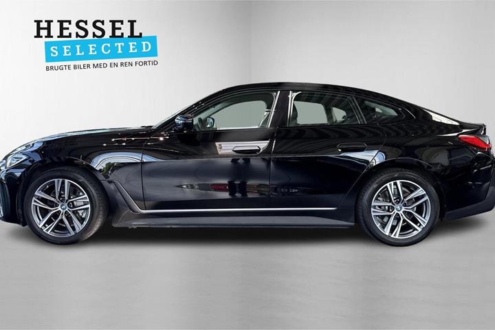 Sort BMW i4 fra 2023