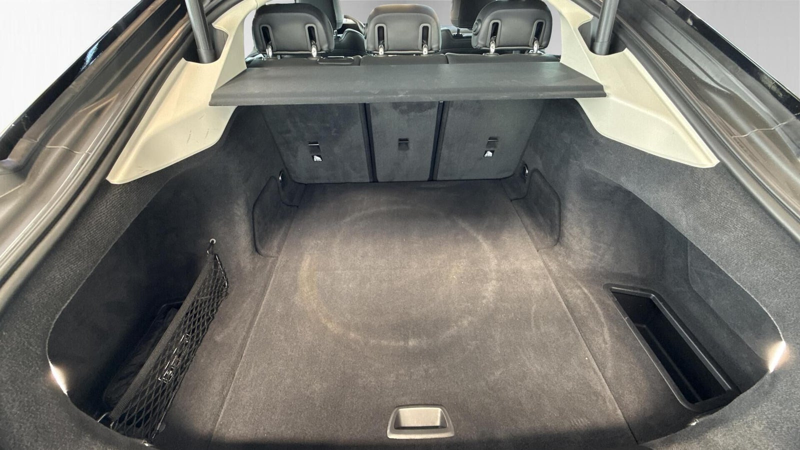 Sort BMW i4 fra 2023