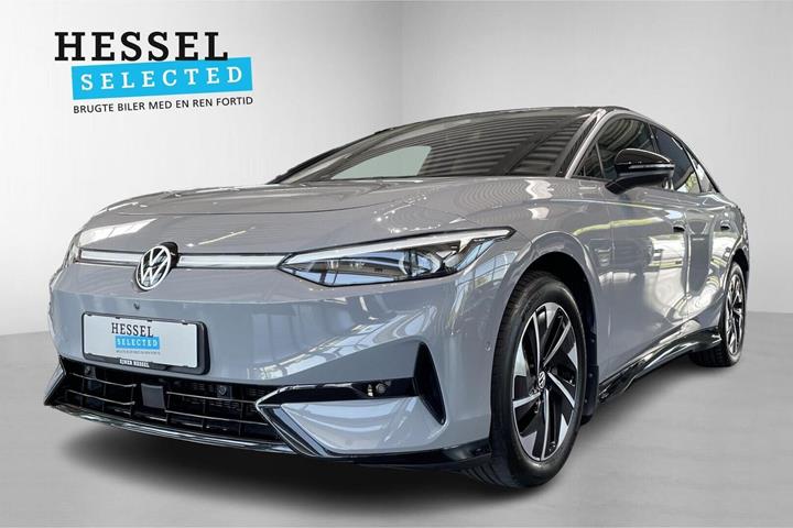 Grå VW ID.7 fra 2024 set udefra