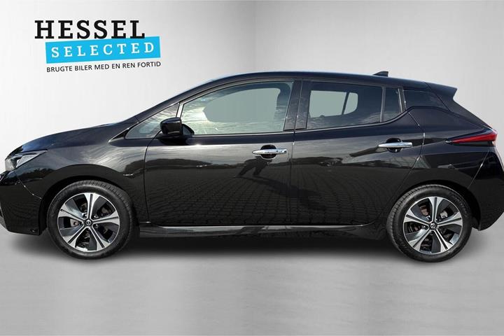Sort Nissan Leaf fra 2022