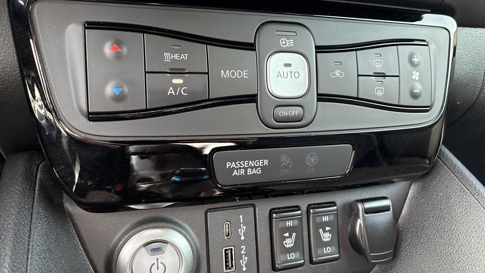 Sort Nissan Leaf fra 2022