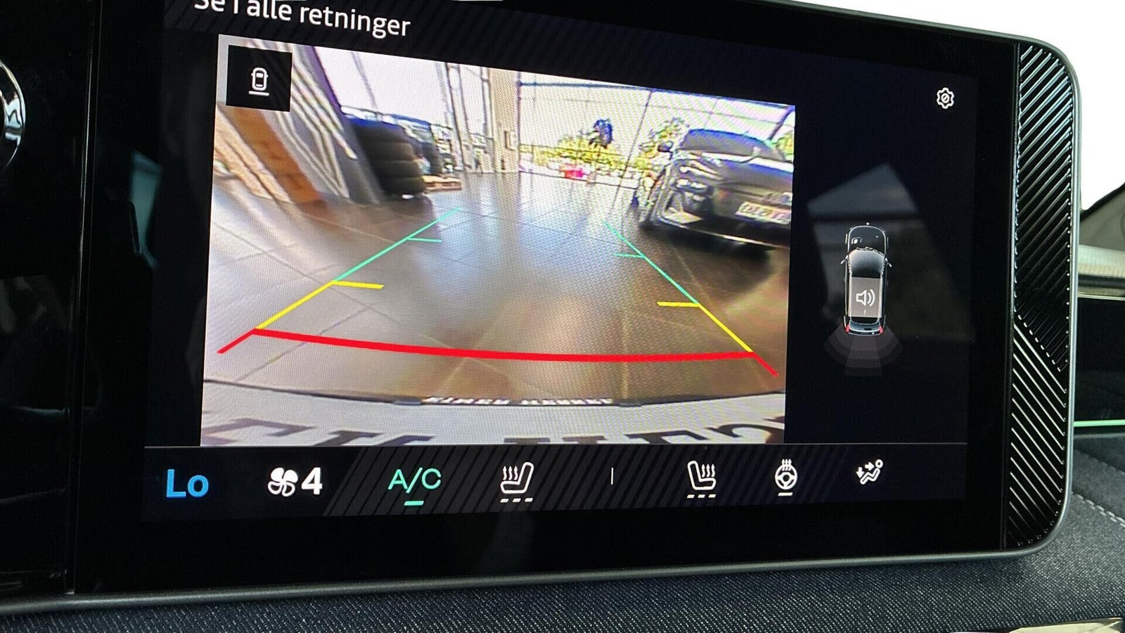 Grøn Renault 5 E-Tech fra 2025