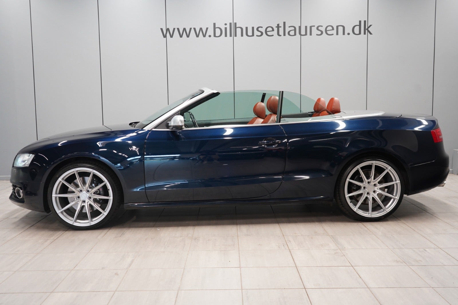 Blå Audi S5 fra 2011