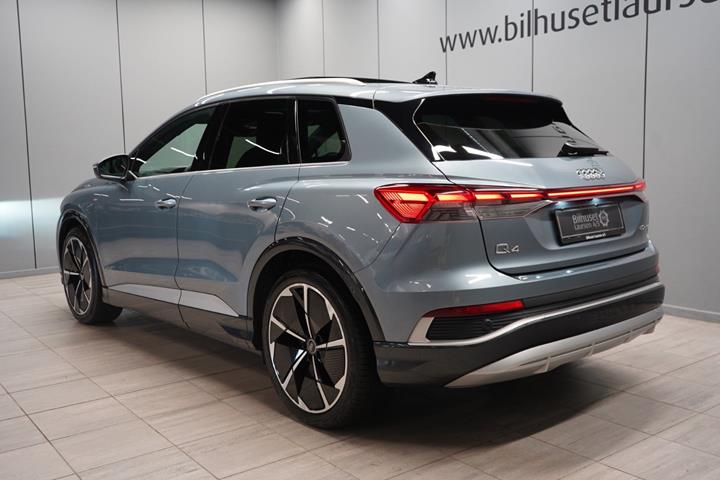 Grå Audi Q4 e-tron fra 2021