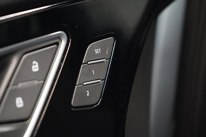 Grå Audi Q4 e-tron fra 2021