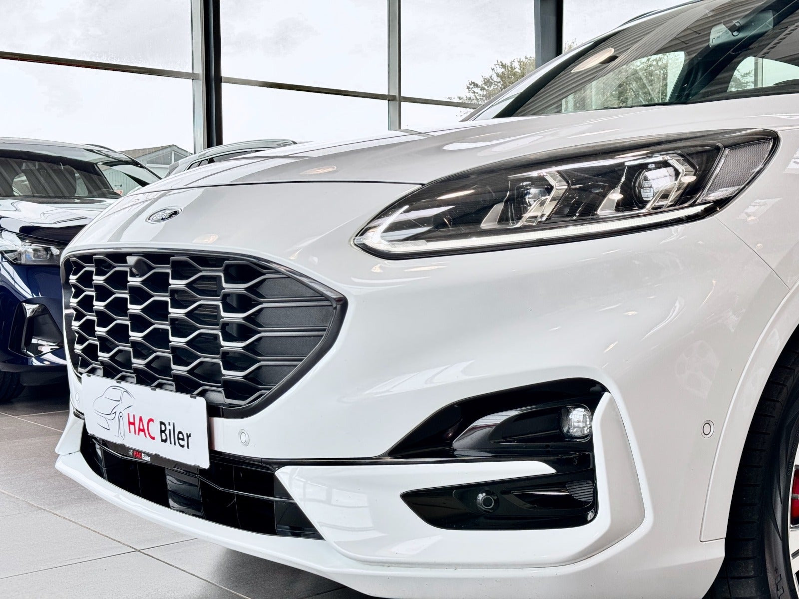 Gul Ford Kuga fra 2020