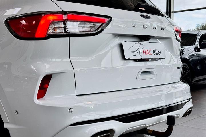 Gul Ford Kuga fra 2020