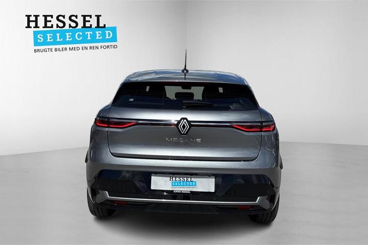 Grå Renault Megane E-Tech fra 2023