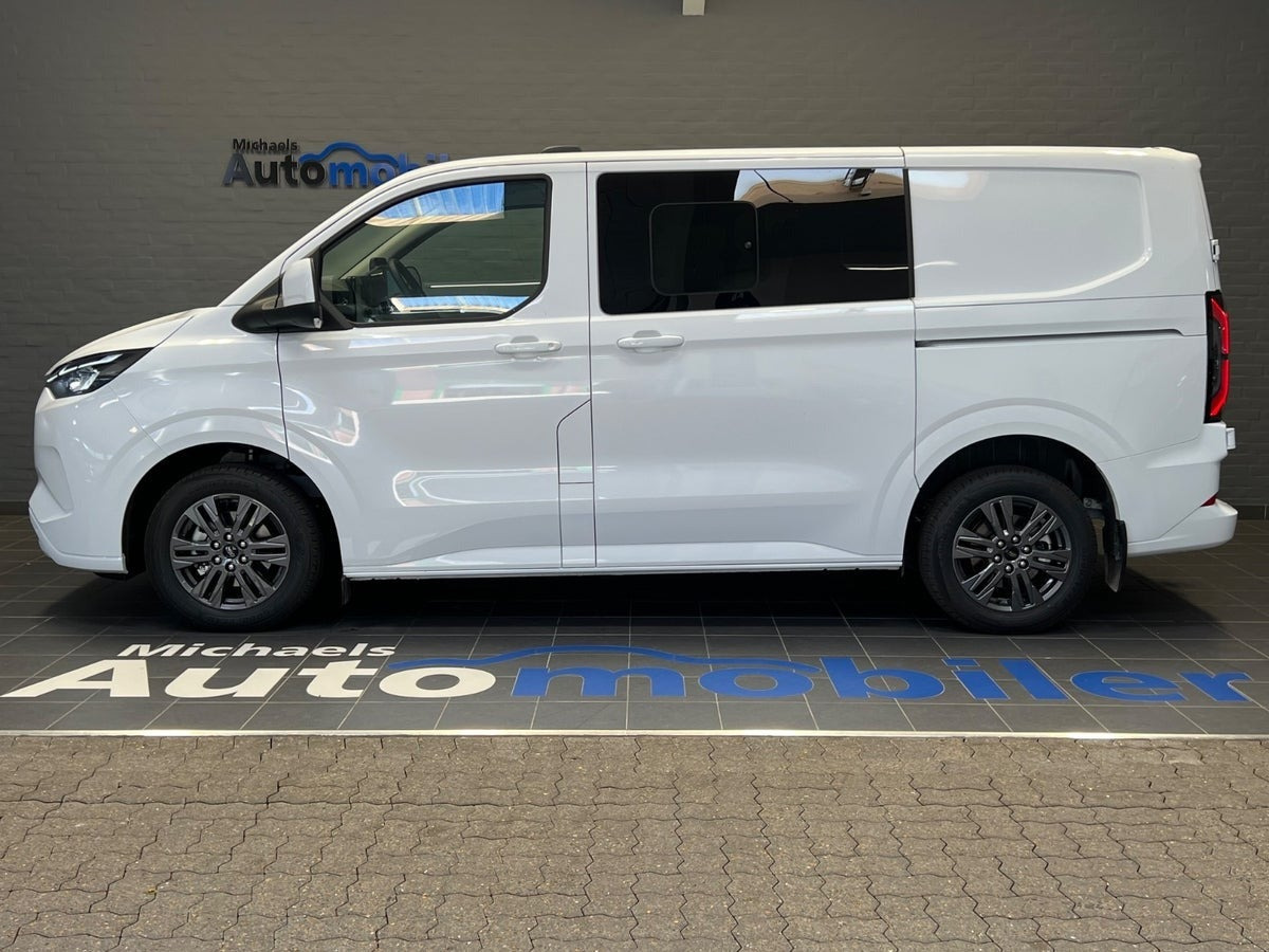 Hvid Ford E-Transit Custom Kombi 320 L1 fra 2026
