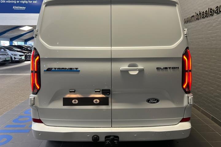 Hvid Ford E-Transit Custom Kombi 320 L1 fra 2026