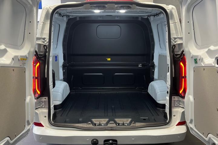 Hvid Ford E-Transit Custom Kombi 320 L1 fra 2026