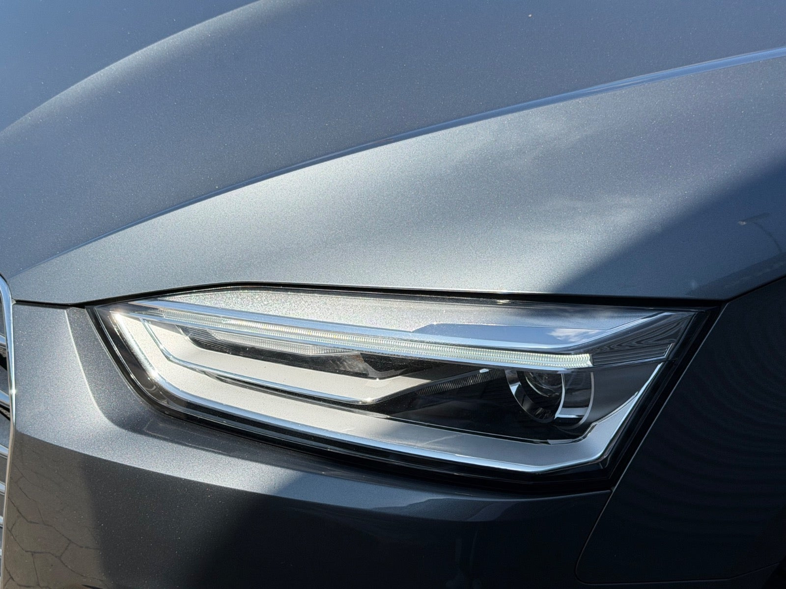 Grå Audi A5 fra 2018