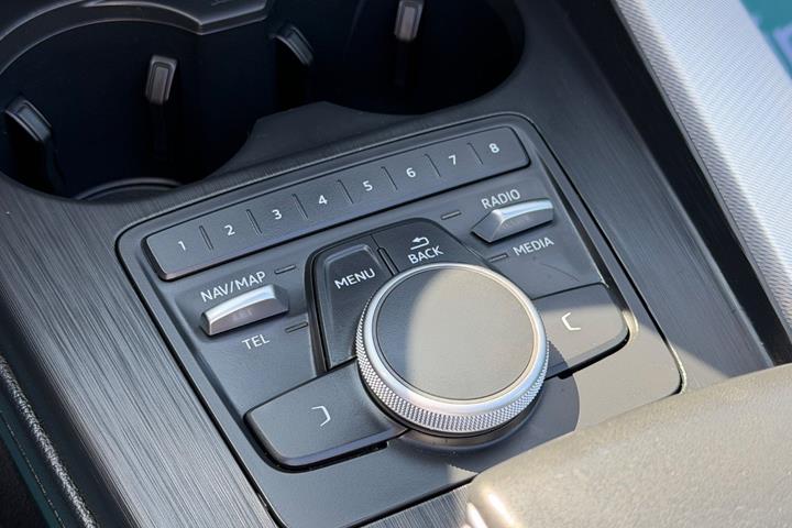 Grå Audi A5 fra 2018