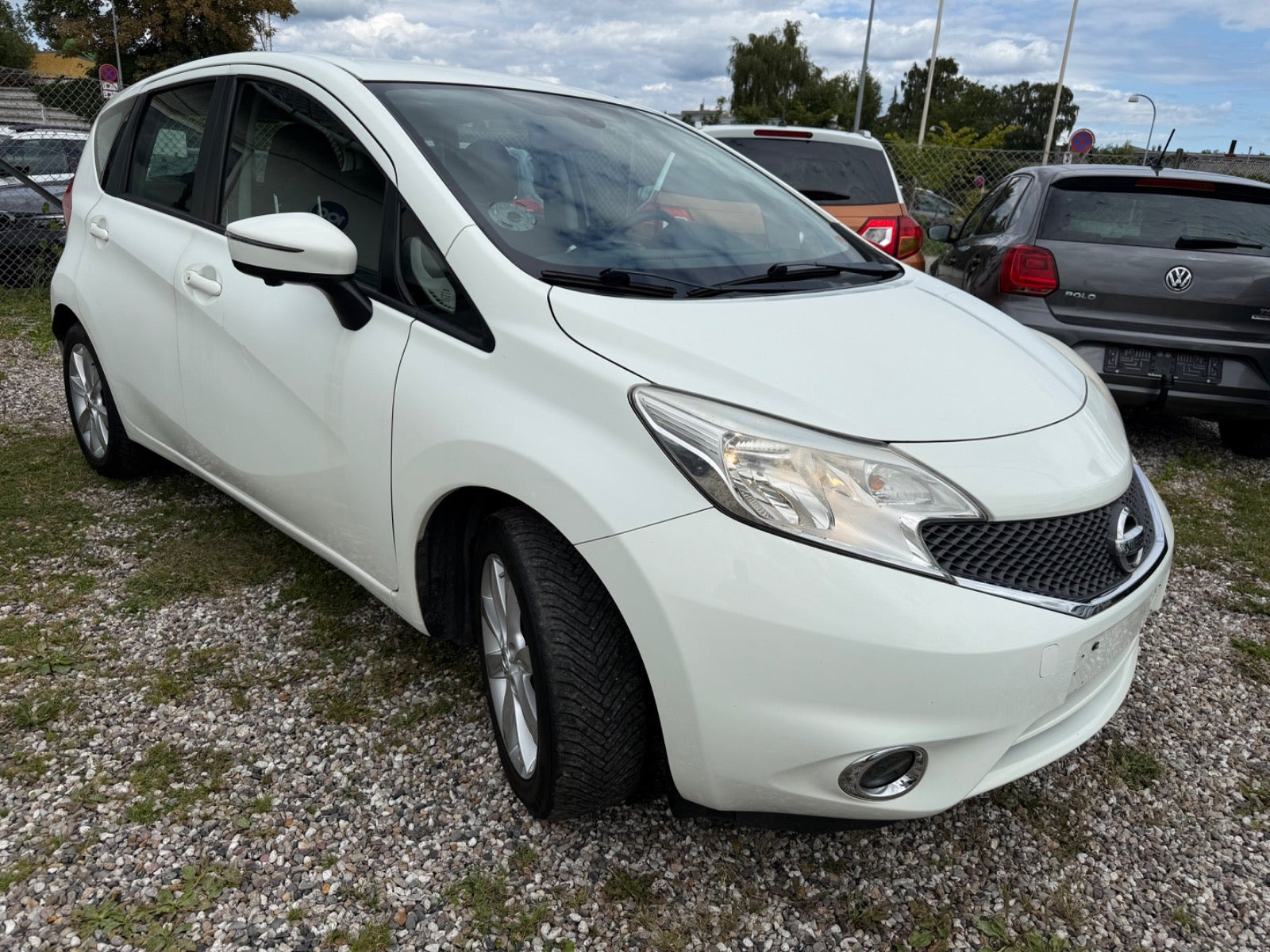 Hvid Nissan Note fra 2014