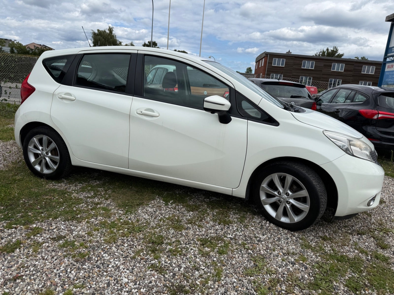 Hvid Nissan Note fra 2014