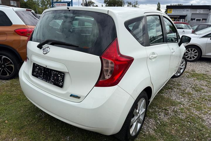 Hvid Nissan Note fra 2014