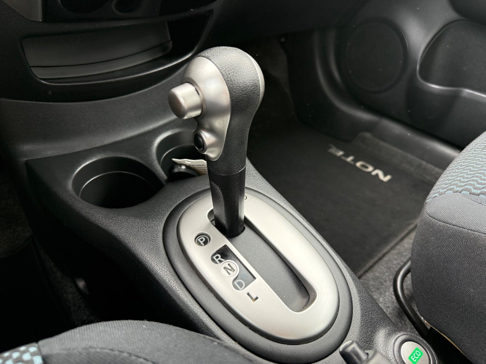 Hvid Nissan Note fra 2014