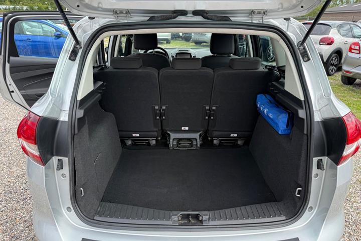 Sølv Ford C-MAX fra 2016