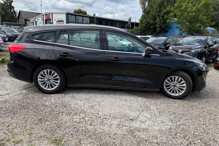 Sort Ford Focus fra 2020