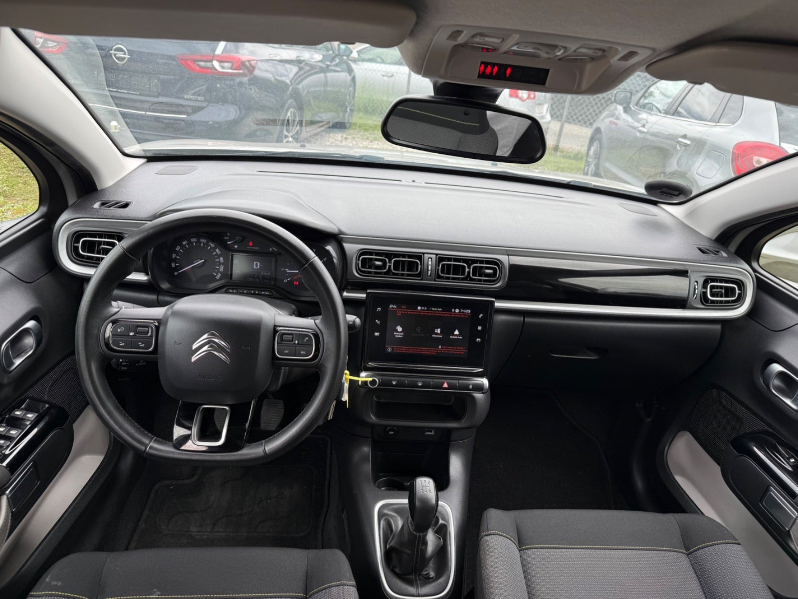 Beige Citroën C3 fra 2020