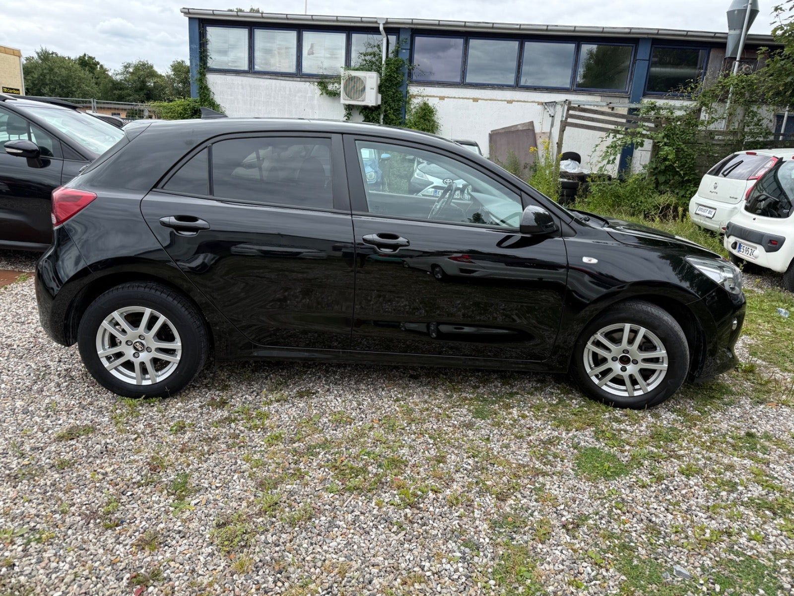 Sort Kia Rio fra 2019