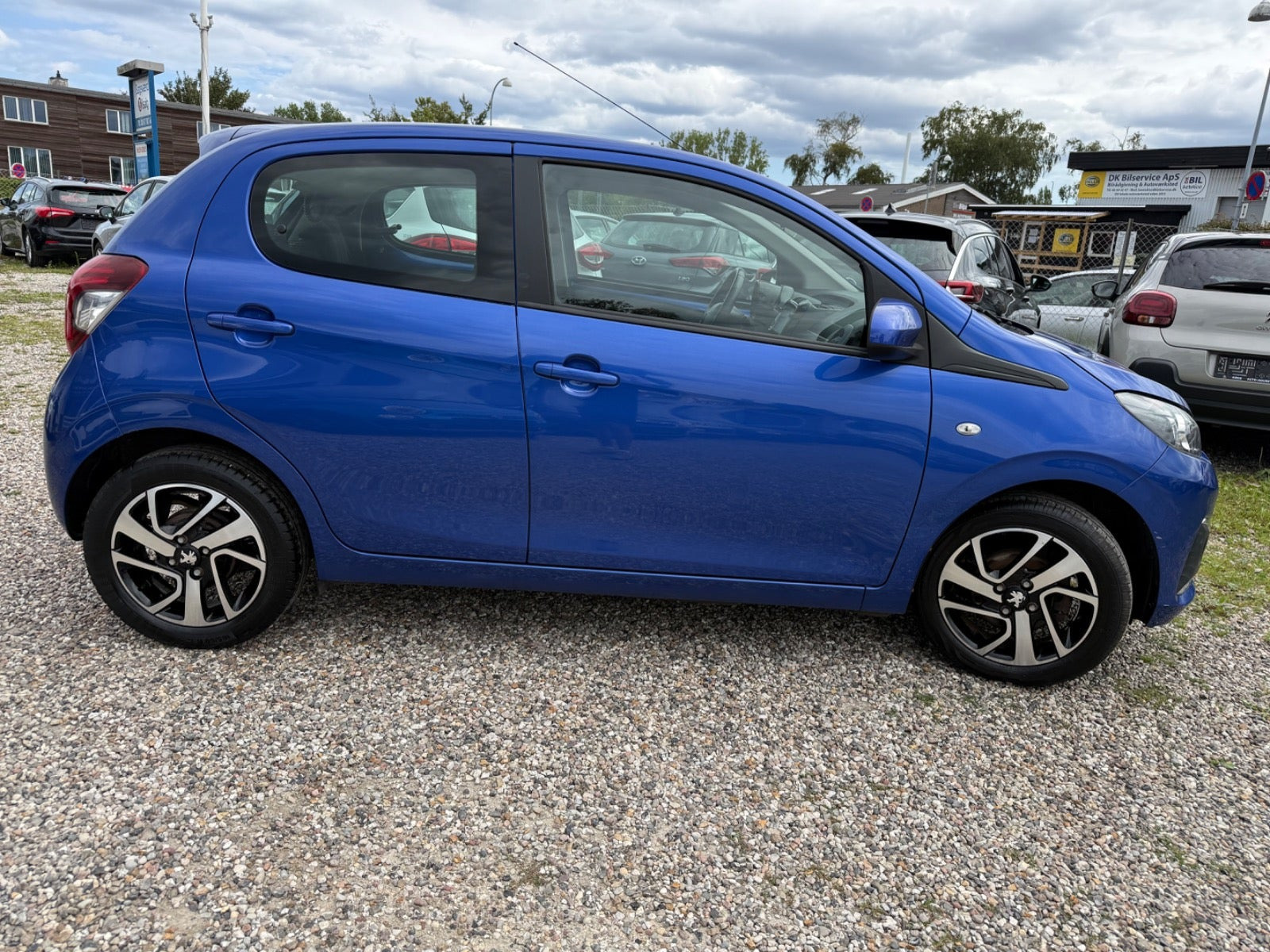 Blå Peugeot 108 fra 2020
