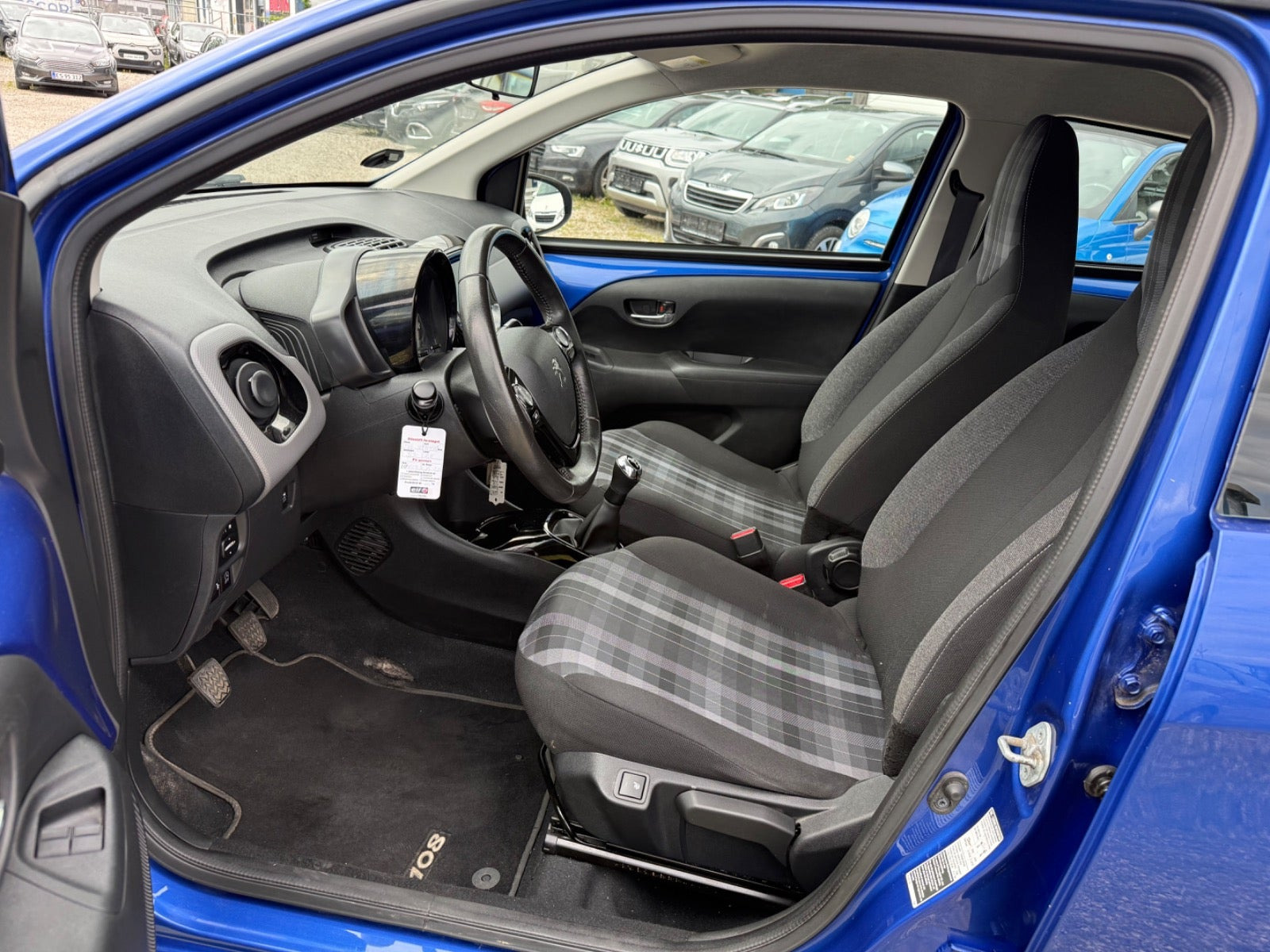 Blå Peugeot 108 fra 2020