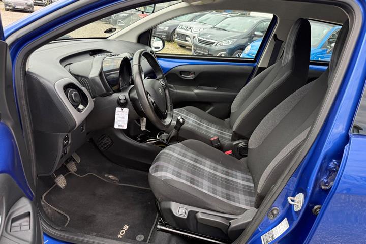 Blå Peugeot 108 fra 2020